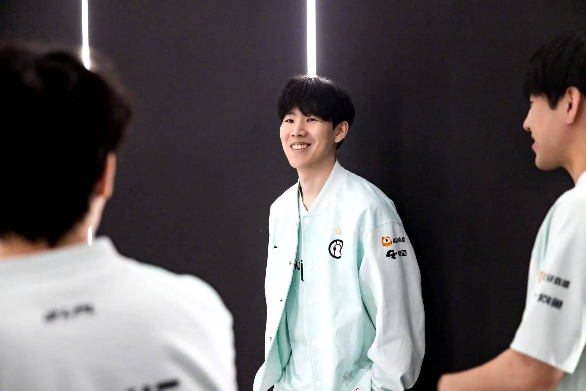 员的榜样 员的榜样