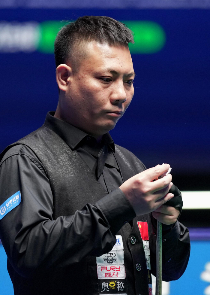 中场自己也 中场自己也